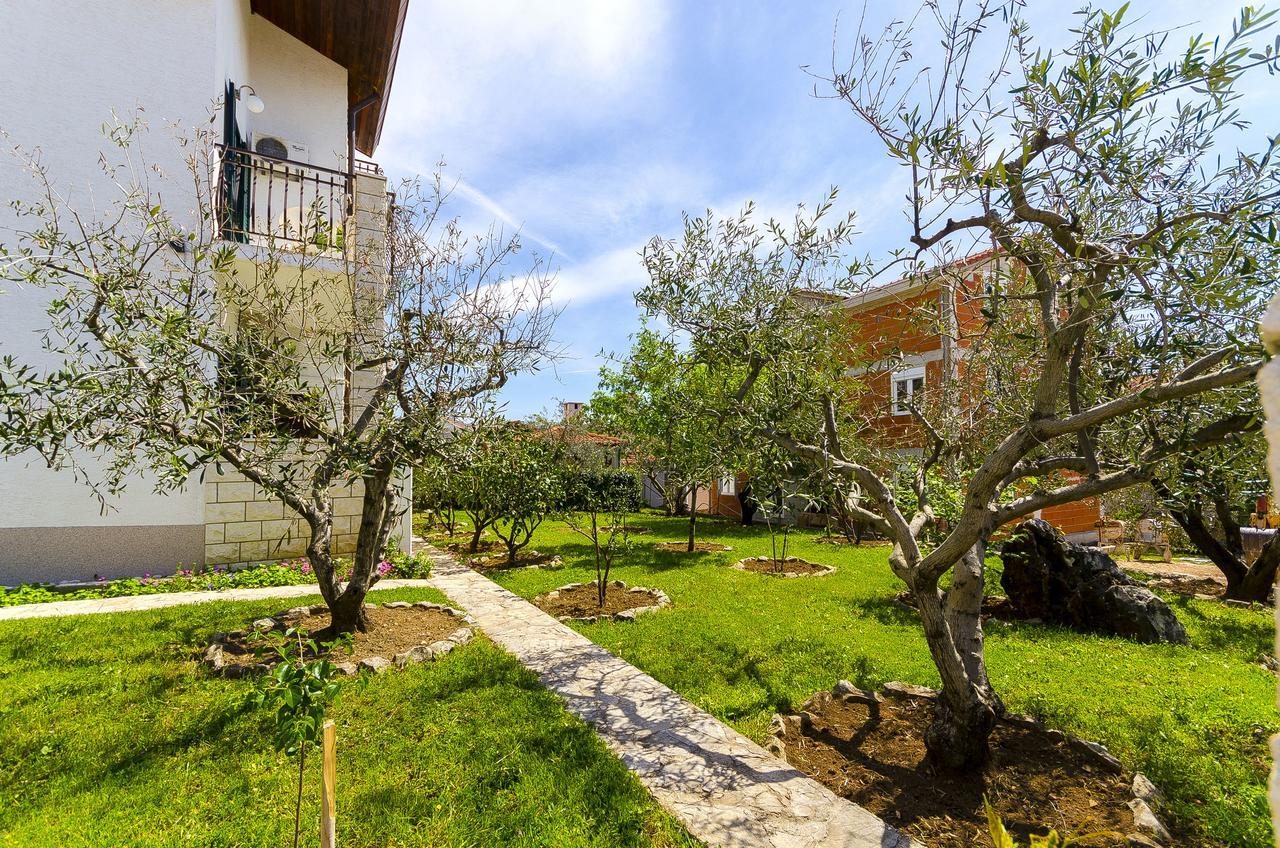 Apartments Mate Trogir Luaran gambar