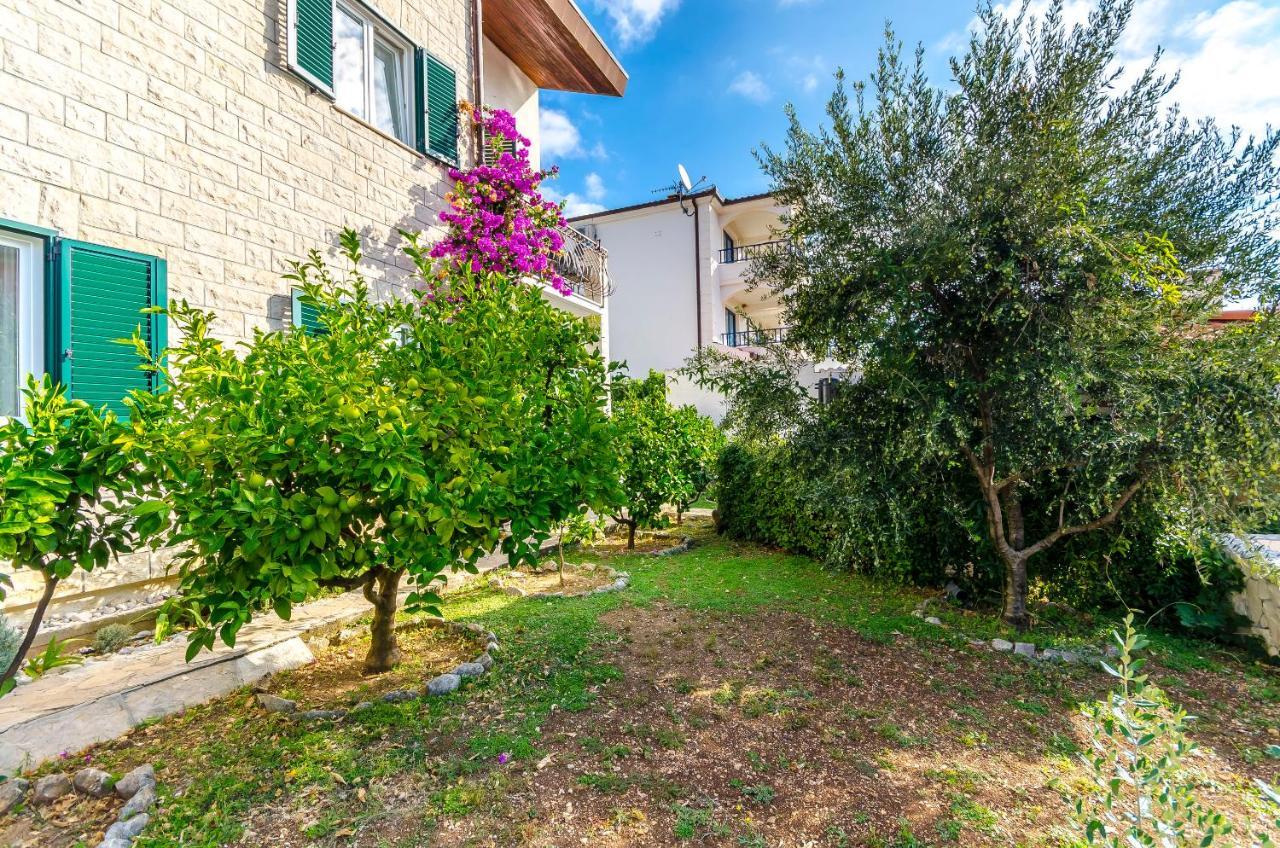 Apartments Mate Trogir Luaran gambar